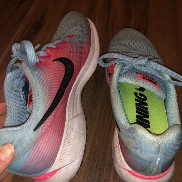 Nike Long Distance Running Shoes - Picture 1 of 8